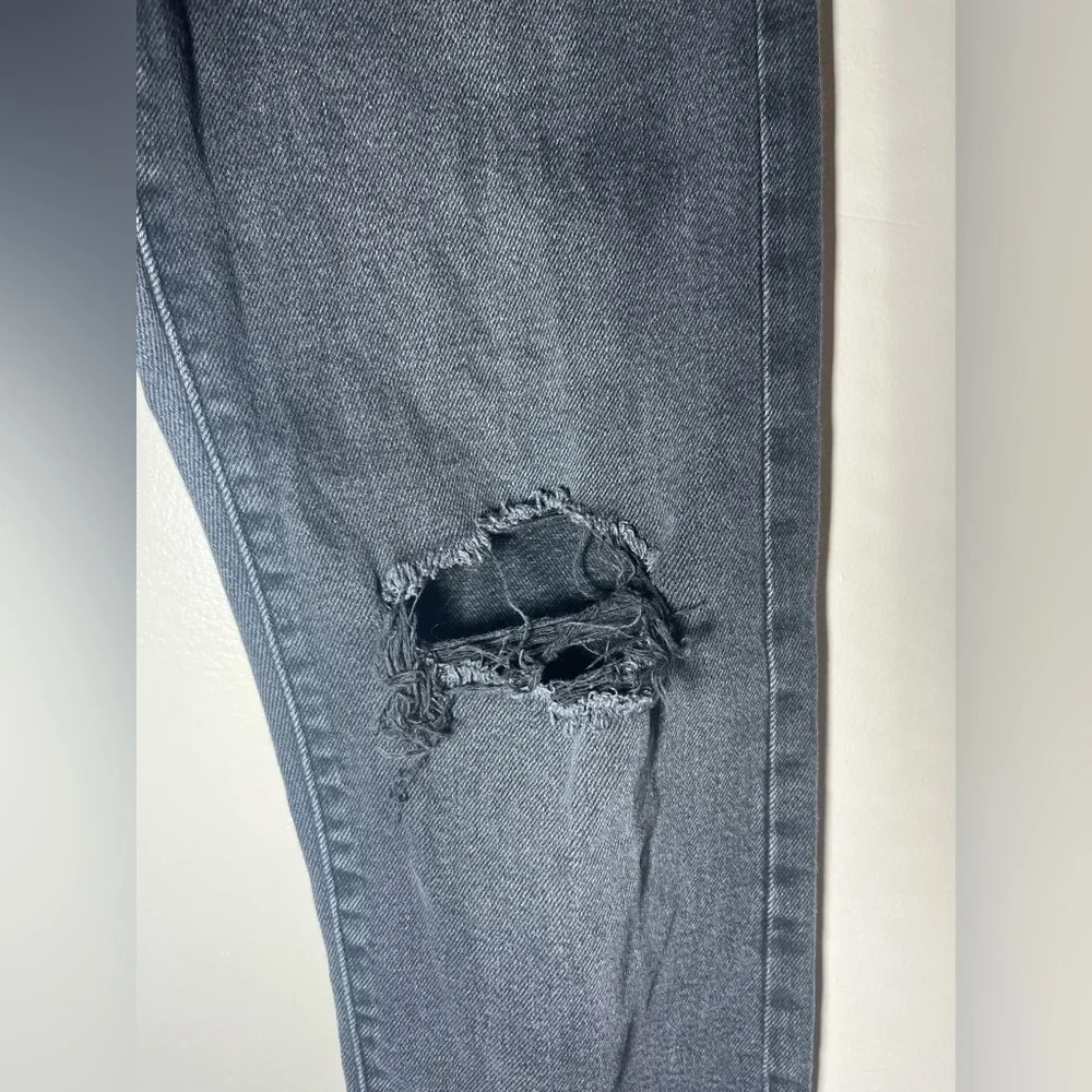 LEVI’S Wedgie Straight Black Distressed Button Fly‎ Jeans | 27 x 28